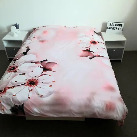게스트하우스 Roomspace East *